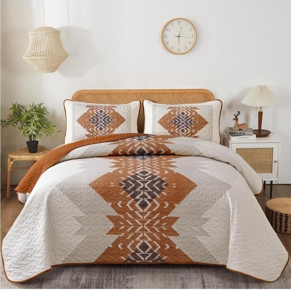 New Boho Queen Quilt Set 3 Pieces Aztec Texture Bedspread Coverlet Set Light